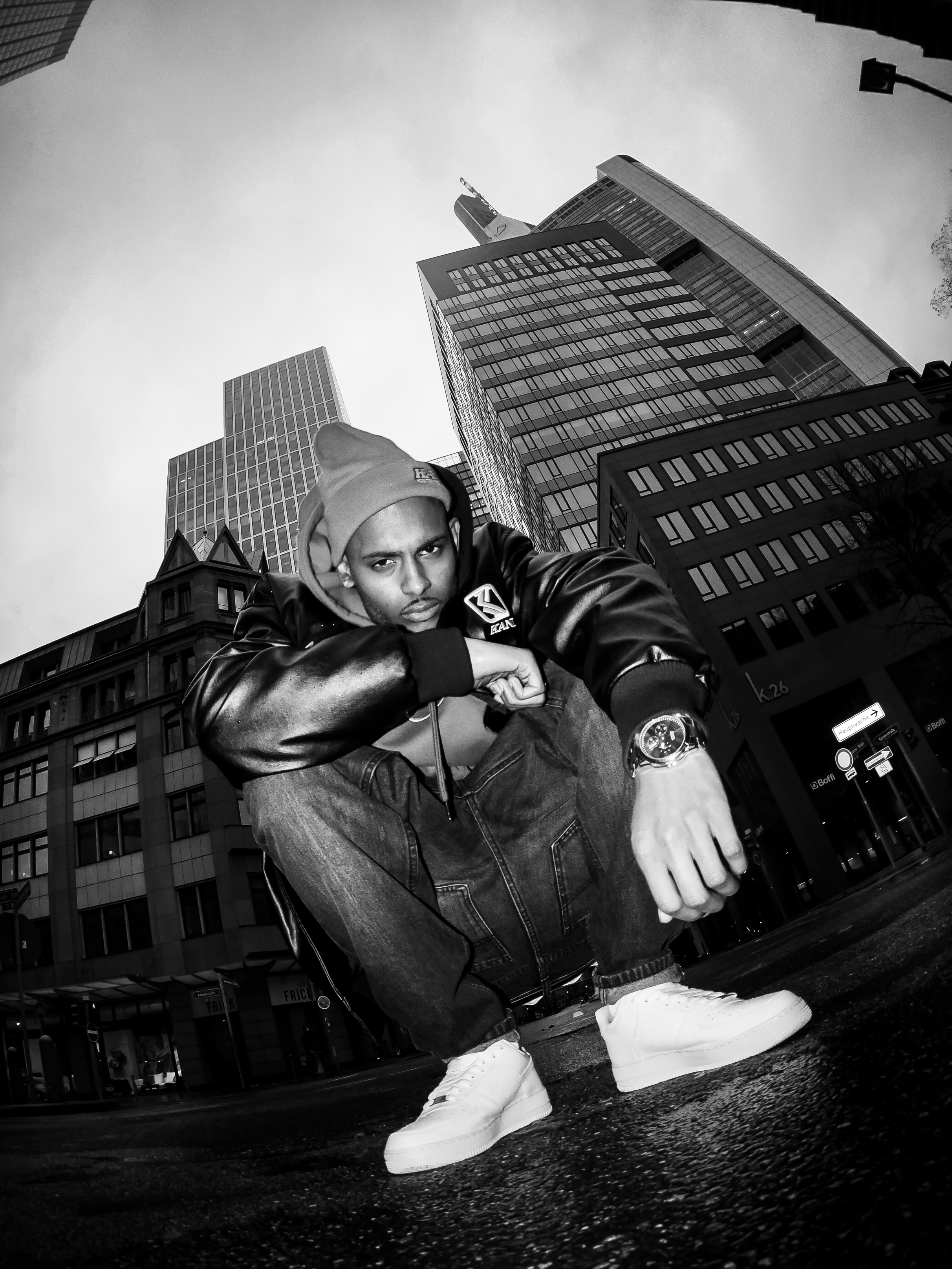 NIJO — editorial portrait in Frankfurt